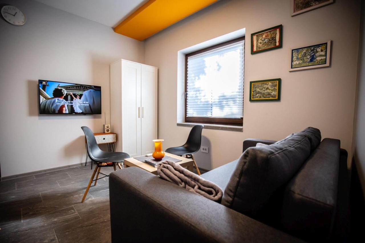 Gray Brick Appartement Subotica Buitenkant foto
