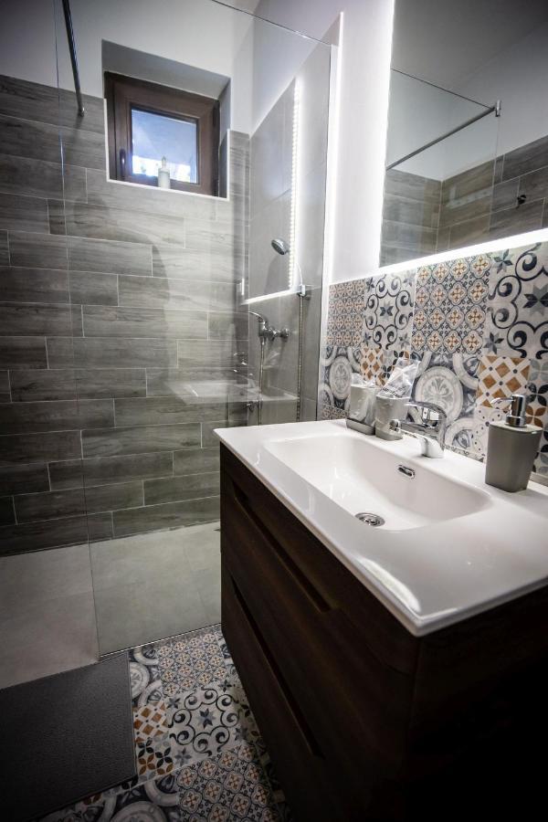 Gray Brick Appartement Subotica Buitenkant foto