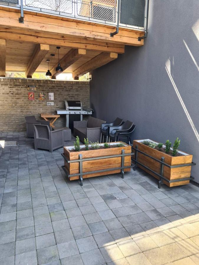 Gray Brick Appartement Subotica Buitenkant foto